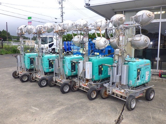 YANMAR TOWERLIGHT-5UNITS-SET ★ Other ★ 5UNITS SET(LB230F-A120681,LB230F-A120983,LB230F-A120990,LB430F-A220517,LB430F-A221046)