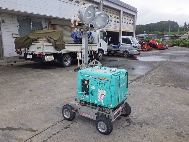 YANMAR TOWERLIGHT-5UNITS-SET ★ Other ★ 5UNITS SET(LB230F-A120681,LB230F-A120983,LB230F-A120990,LB430F-A220517,LB430F-A221046)