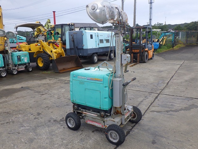 YANMAR TOWERLIGHT-5UNITS-SET ★ Other ★ 5UNITS SET(LB230F-A120681,LB230F-A120983,LB230F-A120990,LB430F-A220517,LB430F-A221046)