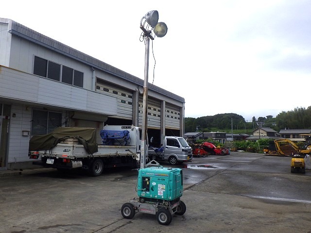 YANMAR TOWERLIGHT-5UNITS-SET ★ Other ★ 5UNITS SET(LB230F-A120681,LB230F-A120983,LB230F-A120990,LB430F-A220517,LB430F-A221046)