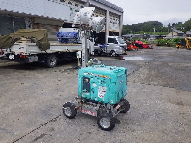 YANMAR TOWERLIGHT-5UNITS-SET ★ Other ★ 5UNITS SET(LB230F-A120681,LB230F-A120983,LB230F-A120990,LB430F-A220517,LB430F-A221046)