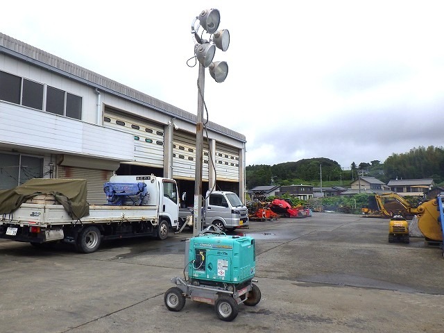 YANMAR TOWERLIGHT-5UNITS-SET ★ Other ★ 5UNITS SET(LB230F-A120681,LB230F-A120983,LB230F-A120990,LB430F-A220517,LB430F-A221046)