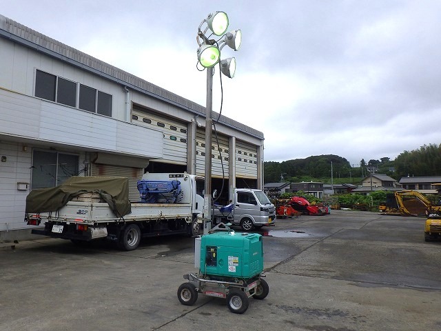 YANMAR TOWERLIGHT-5UNITS-SET ★ Other ★ 5UNITS SET(LB230F-A120681,LB230F-A120983,LB230F-A120990,LB430F-A220517,LB430F-A221046)