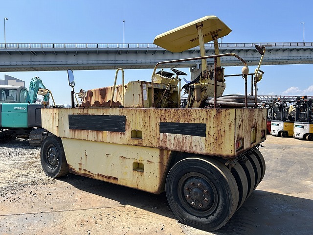 SAKAI TS200 ★ Road Equipment ★ Tire Roller, CNP, 12262km