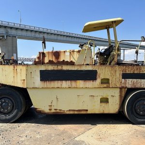 SAKAI TS200 ★ Road Equipment ★ Tire Roller, CNP, 12262km - Image 7