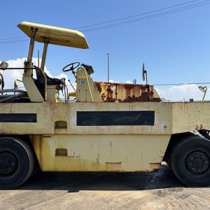 SAKAI TS200 ★ Road Equipment ★ Tire Roller, CNP, 12262km - Image 8