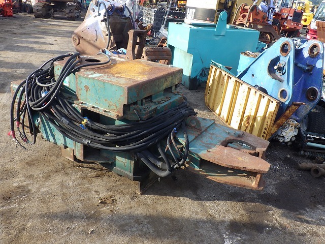 VIBRO_HAMMER_POWER_UNIT_Set ★ Parts & Attachment ★ Not checked operation & availability of missing parts 動作及び欠品の有無未確認