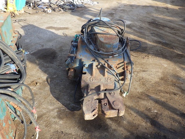 VIBRO_HAMMER_POWER_UNIT_Set ★ Parts & Attachment ★ Not checked operation & availability of missing parts 動作及び欠品の有無未確認