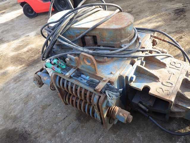 VIBRO_HAMMER_POWER_UNIT_Set ★ Parts & Attachment ★ Not checked operation & availability of missing parts 動作及び欠品の有無未確認