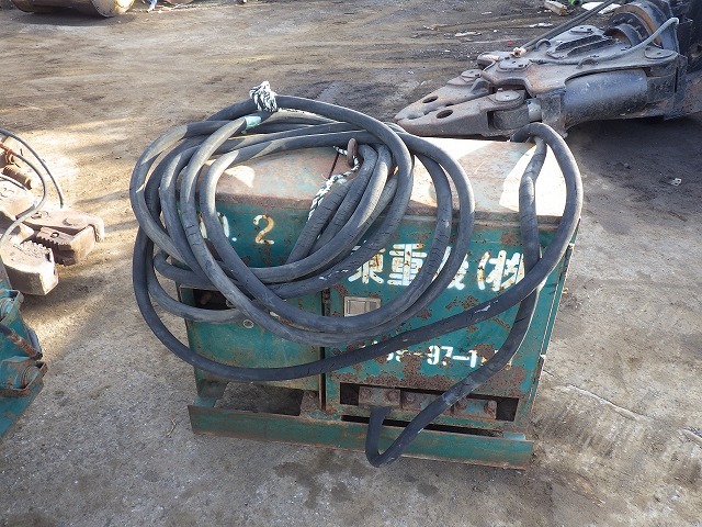 VIBRO_HAMMER_POWER_UNIT_Set ★ Parts & Attachment ★ Not checked operation & availability of missing parts 動作及び欠品の有無未確認