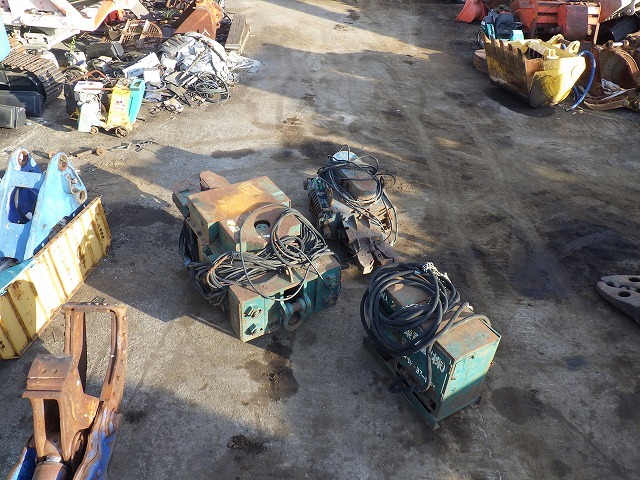 VIBRO_HAMMER_POWER_UNIT_Set ★ Parts & Attachment ★ Not checked operation & availability of missing parts 動作及び欠品の有無未確認