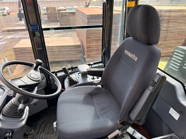 KOMATSU WA100-6 ★ Loader(Crawled/Wheeled) ★ CAB, BKT, A/C, 13,054km