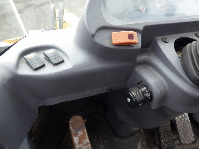 KOMATSU WA150-5 ★ Loader(Crawled/Wheeled) ★ CAB, BKT, A/C, 75,197km
