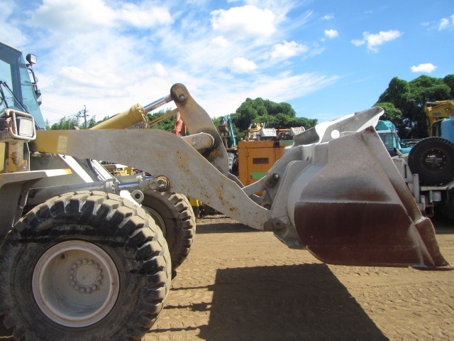 KOMATSU WA320-5 ★ Loader(Crawled/Wheeled) ★ GP BKT, CAB, A/C, 94,594km