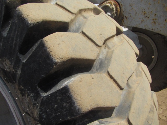 KOMATSU WA320-5 ★ Loader(Crawled/Wheeled) ★ GP BKT, CAB, A/C, 94,594km