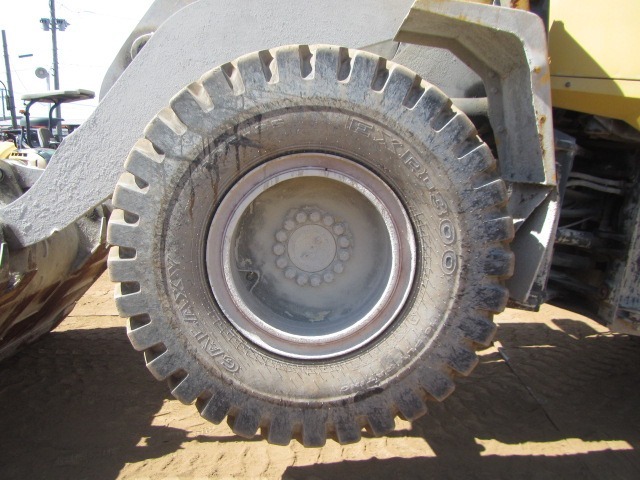 KOMATSU WA320-5 ★ Loader(Crawled/Wheeled) ★ GP BKT, CAB, A/C, 94,594km