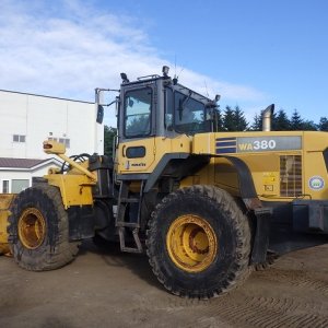 KOMATSU WA380-5 ★ Loader(Crawled/Wheeled) ★ CAB, BKT, A/C, 102,457km - Image 4