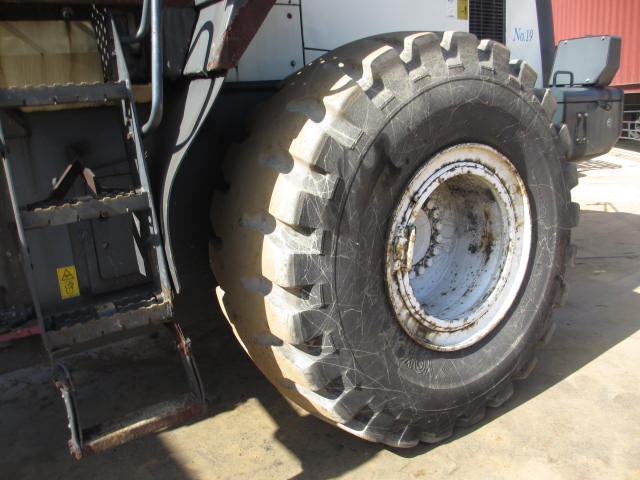 KOMATSU WA380-6 ★ Loader(Crawled/Wheeled) ★ CAB, BKT, A/C