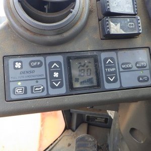 HITACHI ZW140 ★ Loader(Crawled/Wheeled) ★ CAB, A/C - Image 63