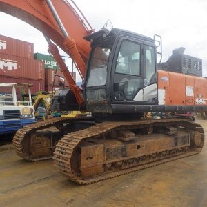 HITACHI ZX490LCH-6 ★ Excavator ★ 600G, ROPS CAB, PIPING, A/C, MULTI, EPA, W/ BKT, CAT WALK, LADDER, PARTS - Image 3