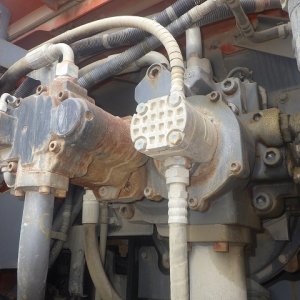 HITACHI ZX490LCH-6 ★ Excavator ★ 600G, ROPS CAB, PIPING, A/C, MULTI, EPA, W/ BKT, CAT WALK, LADDER, PARTS - Image 35