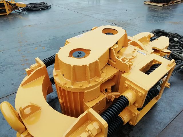 TOMEN KM2-1000E ★ Parts & Attachment ★ Electric Vibro Hammer, Serial Number Unknown