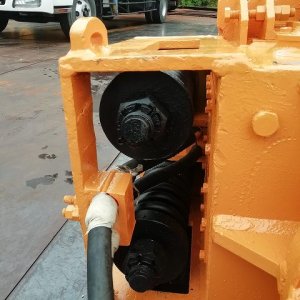 TOMEN KM2-1000E ★ Parts & Attachment ★ Electric Vibro Hammer, Serial Number Unknown - Image 19
