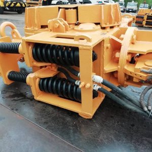 TOMEN KM2-1000E ★ Parts & Attachment ★ Electric Vibro Hammer, Serial Number Unknown - Image 18