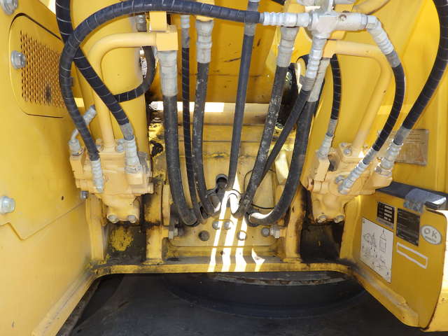 KOMATSU PC138US-11 ★ Excavator ★ 700G, ArmCrane, A/C, 2way-Multi