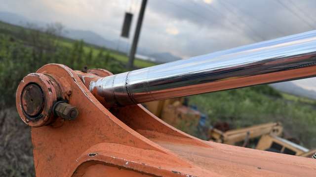 HITACHI EX60-5 ★ Excavator ★ G+Pad, Slope BKT, w/Standard Bucket