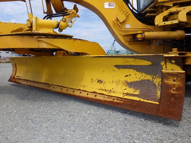 KOMATSU GD705A-4AE ★ Road Equipment ★ CAB, Blade(4,010mm), 81,075km