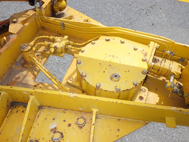 KOMATSU GD705A-4AE ★ Road Equipment ★ CAB, Blade(4,010mm), 81,075km