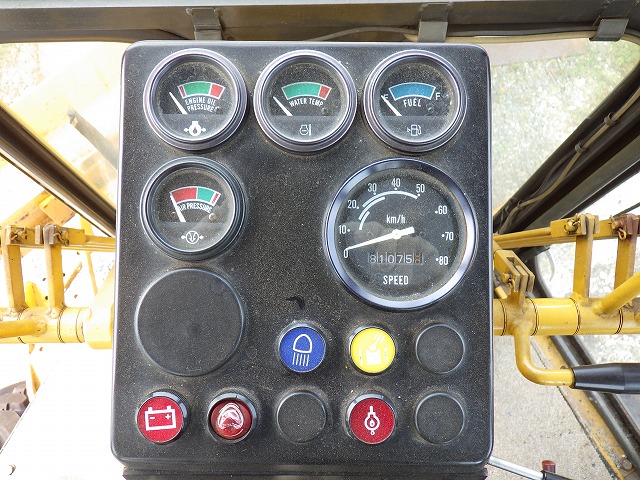 KOMATSU GD705A-4AE ★ Road Equipment ★ CAB, Blade(4,010mm), 81,075km