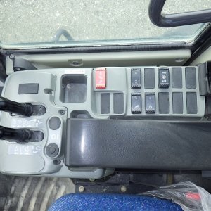 KCM 70Z7 ★ Loader(Crawled/Wheeled) ★ CAB, BKT, A/C - Image 18