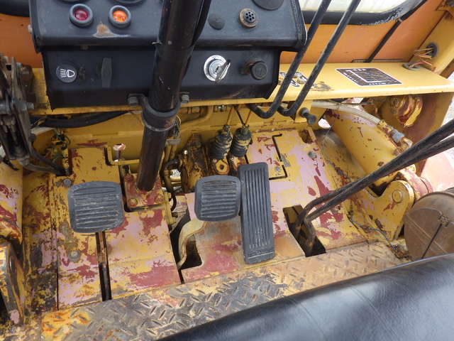 MITSUBISHI FD40 ★ Forklift ★ Winch installed truck is necessary for loading 要ウインチ付きトラックでの引き取り