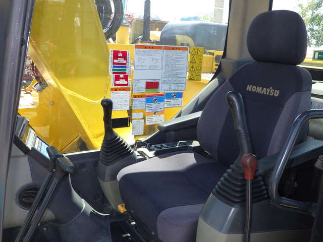 KOMATSU PC138US-11 ★ Excavator ★ 700G, ArmCrane, A/C, 2way-Multi