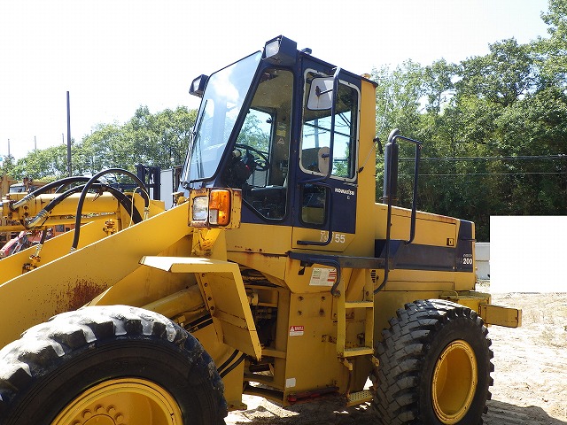 KOMATSU WA200-1 ★ Loader(Crawled/Wheeled) ★ CAB, BKT, Piping