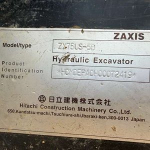 HITACHI ZX75US-5B ★ Excavator ★ G, BKT, Blade, A/C - Image 9