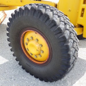 KOMATSU GD705A-4AE ★ Road Equipment ★ CAB, Blade(4,010mm), 81,075km - Image 33