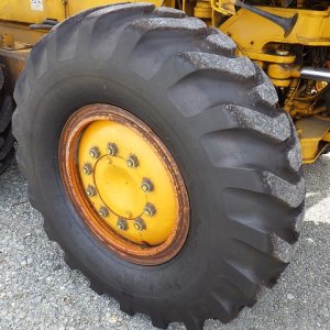 KOMATSU GD705A-4AE ★ Road Equipment ★ CAB, Blade(4,010mm), 81,075km - Image 34