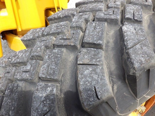 KOMATSU GD705A-4AE ★ Road Equipment ★ CAB, Blade(4,010mm), 81,075km
