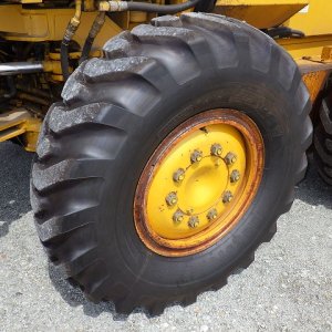KOMATSU GD705A-4AE ★ Road Equipment ★ CAB, Blade(4,010mm), 81,075km - Image 31