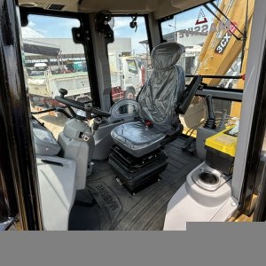 MASSIVE 3CX ★ Loader(Crawled/Wheeled) ★ Backhoe loader, CAB, Piping, Slide Arm, A/C, w/Breaker - Image 26
