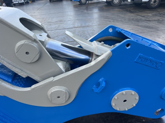 OKADA OSC-82MV ★ Parts & Attachment ★ Secondaly Crusher, w/Magnet(24V), Pin 370mm/110mm