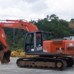 HITACHI ZX200-3 ★ Excavator ★ G, M/L, A/C - Image 3