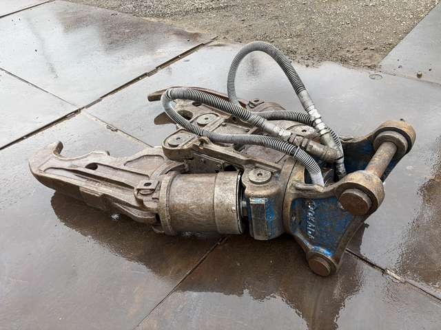 OKADA TS-W620V ★ Parts & Attachment ★ Not checked operation & availability of missing parts 動作及び欠品の有無未確認