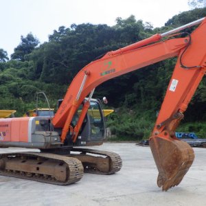 HITACHI ZX200-3 ★ Excavator ★ G, M/L, A/C - Image 4