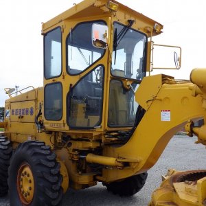 KOMATSU GD705A-4AE ★ Road Equipment ★ CAB, Blade(4,010mm), 81,075km - Image 9