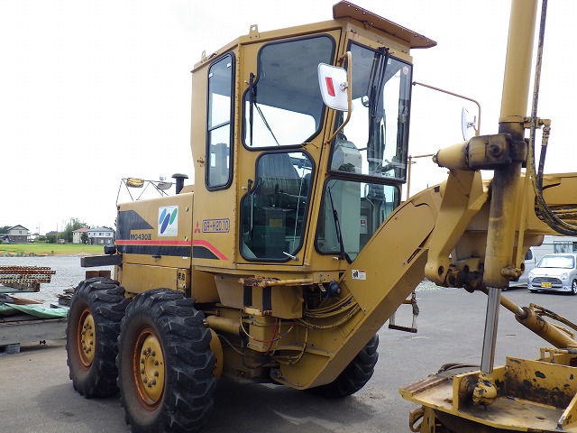 MITSUBISHI MG430E ★ Road Equipment ★ CAB, Scarifer, Blade(3,710mm), A/C, 48,800km