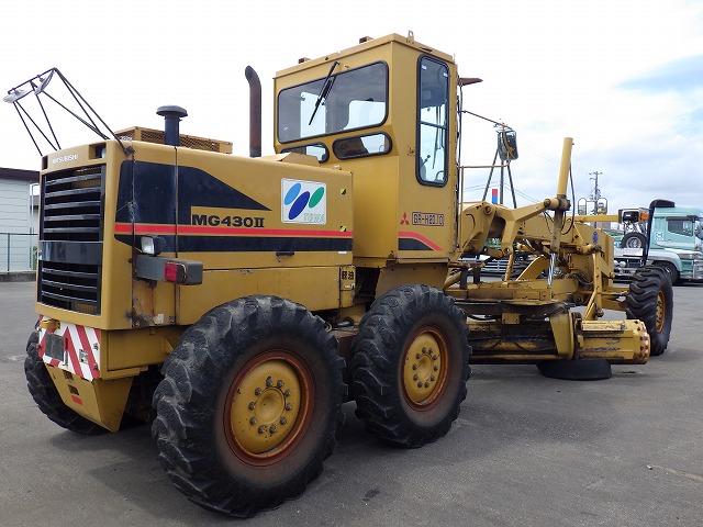MITSUBISHI MG430E ★ Road Equipment ★ CAB, Scarifer, Blade(3,710mm), A/C, 48,800km